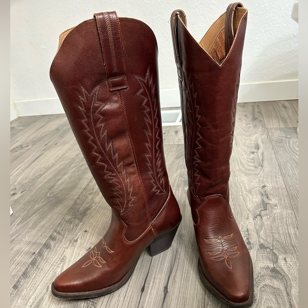 Brown western boots